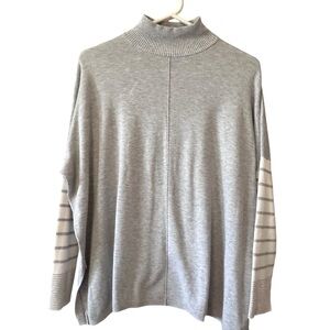 5 for $40 SALE! 
Jones New York Gray & White Turtleneck Oversized Sweater sz S